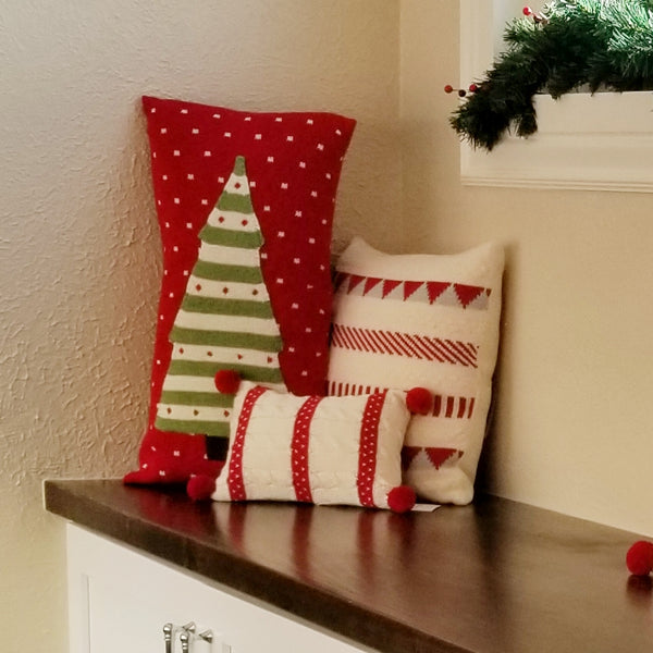 Cable-Knit Mini Pillow